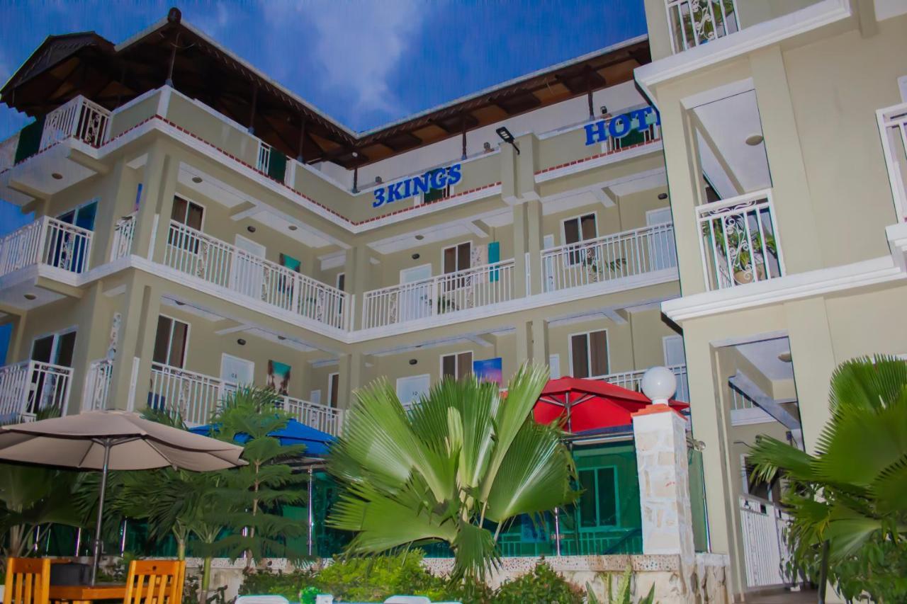 Three Kings Hotel Vertieres 外观 照片