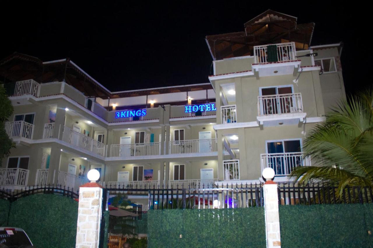 Three Kings Hotel Vertieres 外观 照片