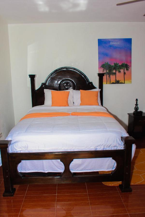 Three Kings Hotel Vertieres 外观 照片