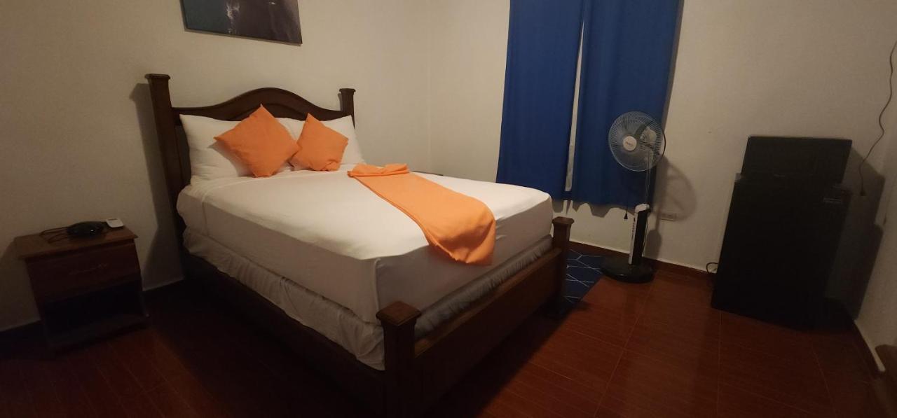 Three Kings Hotel Vertieres 外观 照片