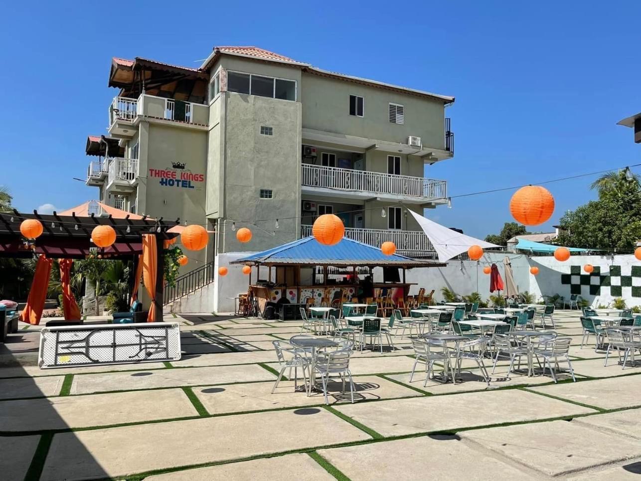 Three Kings Hotel Vertieres 外观 照片